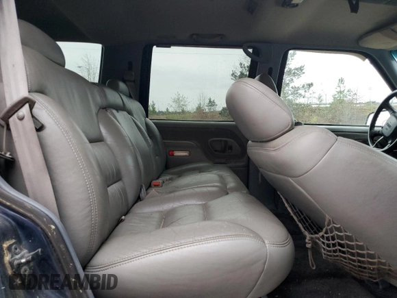1998 GMC Yukon with VIN 1GKEK13R5WR514208, listed as a Copart auction lot 49724615 with 260,788 mi miles and Salvage Title. Bid and sale history available at carsss.com. Image 10.