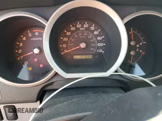 2009 Toyota 4Runner SR5 z VIN JTEZU14RX9K026788, wystawiony jako Copart lot #86597604 z przebiegiem 227 034 mil mil oraz Nie do naprawy • Non repairable. Historia ofert i sprzedaży dostępna na DreamBid. Obrazek 9.