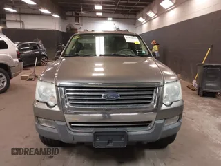 2006 Ford Explorer XLT with VIN 1FMEU73E06UB06021, listed as a IAAI auction lot 41910253 with 202,797 mi miles. Bid and sale history available at carsss.com. Image 12.