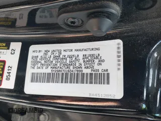 2009 Pontiac Vibe GT with VIN 5Y2SR67019Z417899, listed as a IAAI auction lot 41814115 with 122,018 mi miles. Bid and sale history available at carsss.com. Image 9.
