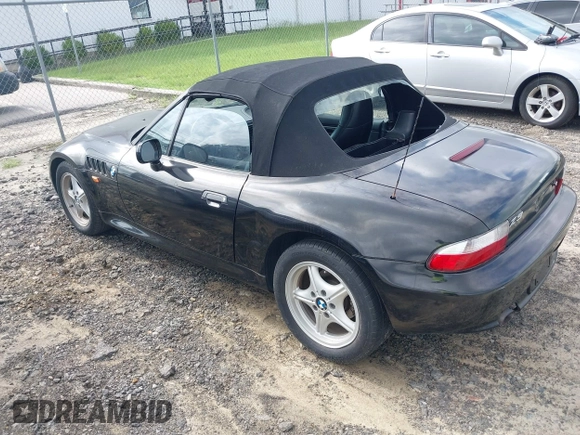 1996 BMW 3 Series Z3 1.9 z VIN 4USCH7328TLB71395, wystawiony jako IAAI lot #42743556 z przebiegiem 158 986 mil mil oraz . Historia ofert i sprzedaży dostępna na DreamBid. Obrazek 3.