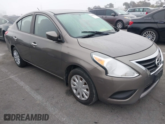 2015 Nissan Versa S Plus with VIN 3N1CN7AP9FL810597, listed as a IAAI auction lot 41681629 with 133,777 mi miles. Bid and sale history available at carsss.com. Image 1.