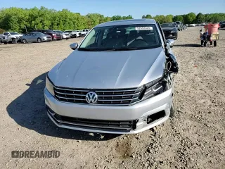 2019 Volkswagen Passat Wolfsburg Edition z VIN 1VWLA7A38KC009068, wystawiony jako Copart lot #52693525 z przebiegiem 168 451 mil mil oraz Szkoda całkowita • Salvage title. Historia ofert i sprzedaży dostępna na DreamBid. Obrazek 11.