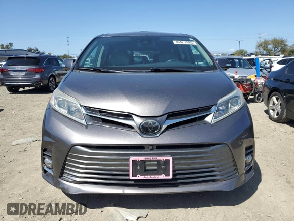 2018 Toyota Sienna XLE Auto Access Seat с VIN 5TDYZ3DC7JS954063, выставлен на аукционе Copart как лот 49421995 с пробегом 112 772 миль миль и Списание • Salvage title. История ставок и продаж доступна на DreamBid. Изображение 5.