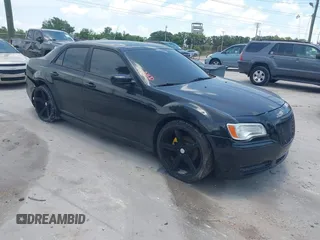 2013 Chrysler 300 z VIN 2C3CCAAG7DH685108, wystawiony jako IAAI lot #42375248 z przebiegiem Nie podano mil oraz . Historia ofert i sprzedaży dostępna na DreamBid. Obrazek 1.