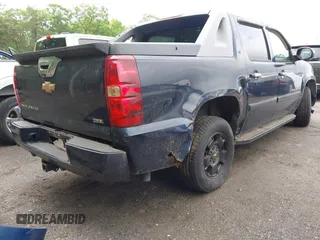 2007 Chevrolet Avalanche LTZ z VIN 3GNFK12377G115256, wystawiony jako IAAI lot #42204282 z przebiegiem 134 266 mil mil oraz . Historia ofert i sprzedaży dostępna na DreamBid. Obrazek 4.
