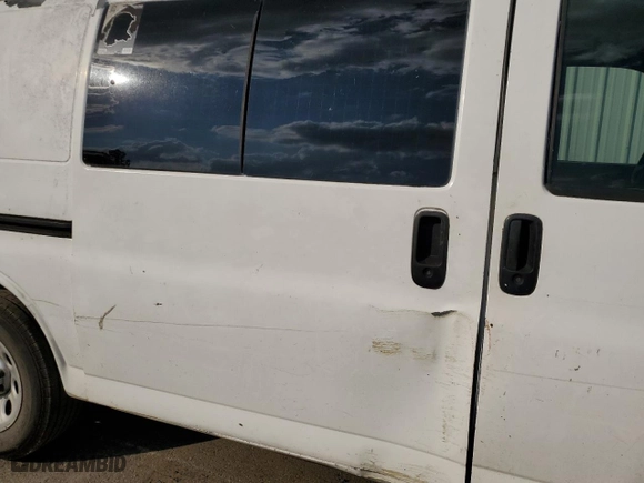2006 Chevrolet Express Cargo Van with VIN 1GCFG15X761187872, listed as a Copart auction lot 71226794 with 346,315 mi miles and Salvage Title. Bid and sale history available at carsss.com. Image 11.