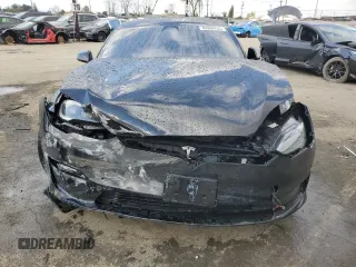 2023 Tesla Model S Plaid z VIN 5YJSA1E63PF498778, wystawiony jako Copart lot #43960765 z przebiegiem Nie podano mil oraz Szkoda całkowita • Salvage title. Historia ofert i sprzedaży dostępna na DreamBid. Obrazek 5.