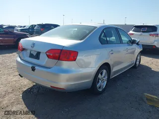 2012 Volkswagen Jetta Sedan S with VIN 3VW2K7AJ6CM382391, listed as a IAAI auction lot 41995199 with 187,464 mi miles. Bid and sale history available at carsss.com. Image 4.