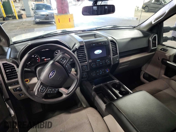 2020 Ford F-150 XL z VIN 1FTFX1E43LKD53512, wystawiony jako IAAI lot #42792761 z przebiegiem 46 026 mil mil oraz . Historia ofert i sprzedaży dostępna na DreamBid. Obrazek 19.