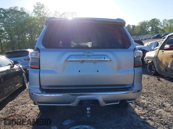 2015 Toyota 4Runner Limited with VIN JTEBU5JR8F5268924, listed as a IAAI auction lot 41984116 with 84,737 mi miles and . Bid and sale history available at carsss.com. Image 16.