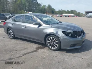 2017 Nissan Altima SV z VIN 1N4AL3AP2HC288869, wystawiony jako IAAI lot #41864317 z przebiegiem 218 256 mil mil oraz . Historia ofert i sprzedaży dostępna na DreamBid. Obrazek 1.