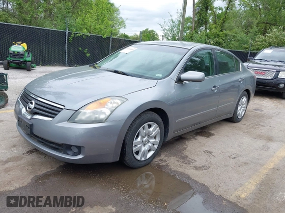 2009 Nissan Altima 2.5 S with VIN 1N4AL21E09N470374, listed as a IAAI auction lot 42168628 with 180,314 mi miles. Bid and sale history available at carsss.com. Image 2.