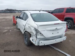 2019 Nissan Versa SV z VIN 3N1CN7AP3KL845999, wystawiony jako IAAI lot #41488079 z przebiegiem 120 491 mil mil oraz . Historia ofert i sprzedaży dostępna na DreamBid. Obrazek 6.