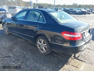 2010 Mercedes-Benz E-Class E 350 Luxury with VIN WDDHF5GB2AA112810, listed as a IAAI auction lot 41758057 with 165,534 mi miles. Bid and sale history available at carsss.com. Image 3.