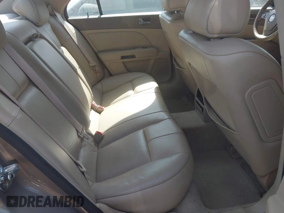 2007 Cadillac STS z VIN 1G6DW677X70117510, wystawiony jako IAAI lot #42061512 z przebiegiem 187 798 mil mil oraz . Historia ofert i sprzedaży dostępna na DreamBid. Obrazek 8.