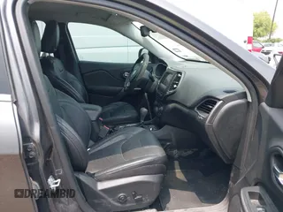 2021 Jeep Cherokee Latitude Lux with VIN 1C4PJLMX7MD150593, listed as a IAAI auction lot 42066825 with Not provided miles and . Bid and sale history available at DreamBid. Image 5.