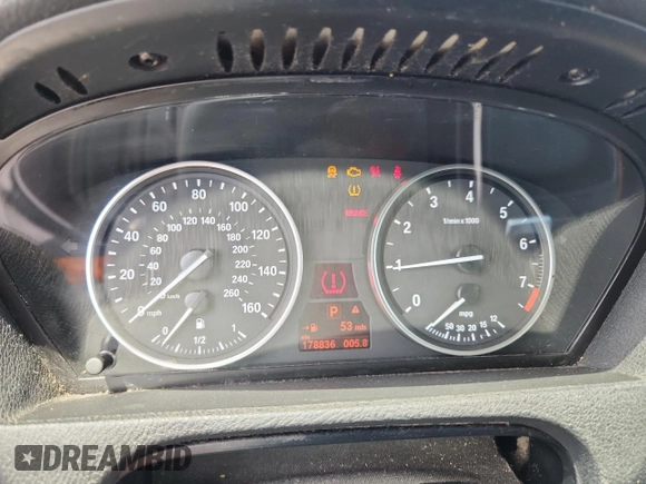 2012 BMW X5 35i with VIN 5UXZV4C5XCL765757, listed as a Copart auction lot 64497535 with 178,836 mi miles and Salvage title. Bid and sale history available at DreamBid. Image 9.