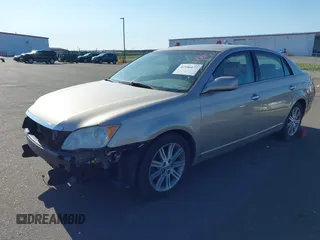 2008 Toyota Avalon XL z VIN 4T1BK36B48U256087, wystawiony jako IAAI lot #42186677 z przebiegiem 191 974 mil mil oraz . Historia ofert i sprzedaży dostępna na DreamBid. Obrazek 18.