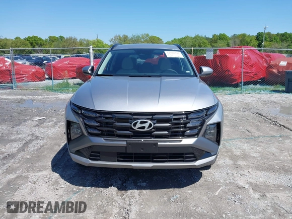 2025 Hyundai Tucson SEL with VIN 5NMJBCDE2SH508852, listed as a IAAI auction lot 41988572 with 1,411 mi miles. Bid and sale history available at carsss.com. Image 12.