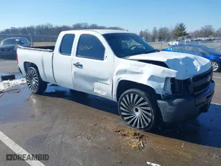 2012 Chevrolet Silverado 1500 Work Truck with VIN 1GCRCPEX5CZ247060, listed as a IAAI auction lot 41650364 with 175,587 mi miles. Bid and sale history available at carsss.com. Image 1.
