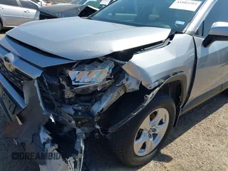2019 Toyota RAV4 XLE with VIN 2T3W1RFVXKC023834, listed as a IAAI auction lot 41802204 with 78,187 mi miles. Bid and sale history available at carsss.com. Image 6.