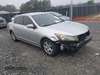 2008 Honda Accord LX-P z VIN 1HGCP26408A033117, wystawiony jako IAAI lot #41572548 z przebiegiem 242 816 mil mil oraz . Historia ofert i sprzedaży dostępna na DreamBid. Obrazek 1.
