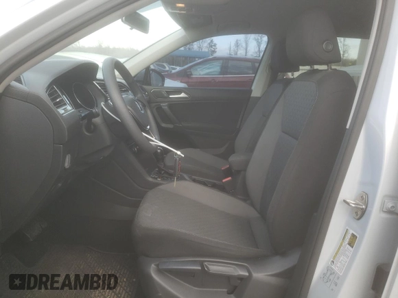 2018 Volkswagen Tiguan S with VIN 3VV1B7AX5JM095111, listed as a Copart auction lot 49088375 with 58,042 mi miles and Salvage title. Bid and sale history available at DreamBid. Image 7.