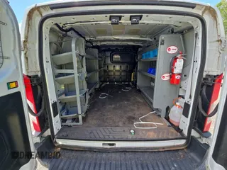 2018 Ford Transit z VIN 1FTYR1YGXJKB43964, wystawiony jako IAAI lot #42815010 z przebiegiem 118 564 mil mil oraz . Historia ofert i sprzedaży dostępna na DreamBid. Obrazek 22.