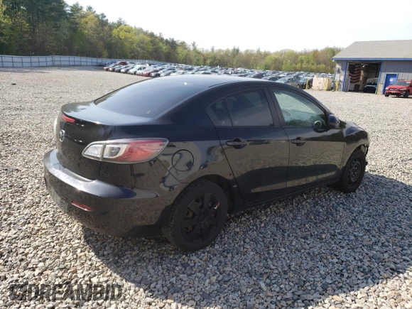 2013 Mazda 3 i SV z VIN JM1BL1TG4D1796203, wystawiony jako Copart lot #56365825 z przebiegiem 190 717 mil mil oraz Szkoda całkowita • Salvage title. Historia ofert i sprzedaży dostępna na DreamBid. Obrazek 3.