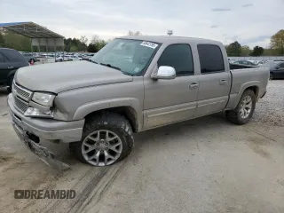 2006 Chevrolet Silverado 1500 LT1 with VIN 2GCEK13T561151652, listed as a Copart auction lot 50642795 with 117,372 mi miles and Salvage Title. Bid and sale history available at carsss.com. Image 1.
