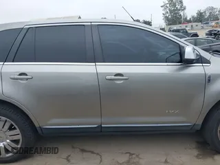2008 Lincoln MKX z VIN 2LMDU88C08BJ36819, wystawiony jako IAAI lot #42258334 z przebiegiem 88 598 mil mil oraz . Historia ofert i sprzedaży dostępna na DreamBid. Obrazek 14.