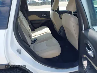 2015 Jeep Cherokee Sport with VIN 1C4PJLAB6FW602355, listed as a IAAI auction lot 41962707 with 175,428 mi miles. Bid and sale history available at carsss.com. Image 8.