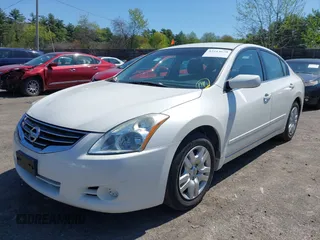 2011 Nissan Altima S z VIN 1N4AL2AP7BN489155, wystawiony jako IAAI lot #42213679 z przebiegiem 152 016 mil mil oraz . Historia ofert i sprzedaży dostępna na DreamBid. Obrazek 2.