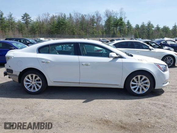 2014 Buick LaCrosse Leather with VIN 1G4GB5G30EF306539, listed as a IAAI auction lot 42133530 with 88,406 mi miles. Bid and sale history available at carsss.com. Image 14.