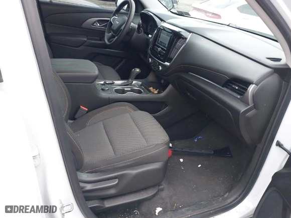 2019 Chevrolet Traverse LS with VIN 1GNERFKW8KJ242877, listed as a IAAI auction lot 41891570 with 67,982 mi miles. Bid and sale history available at carsss.com. Image 5.