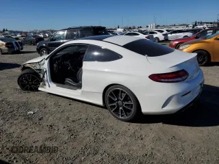 2019 Mercedes-Benz C 300 z VIN WDDWJ8DB0KF823535, wystawiony jako Copart lot #47052565 z przebiegiem 56 707 mil mil oraz Szkoda całkowita • Salvage title. Historia ofert i sprzedaży dostępna na DreamBid. Obrazek 2.