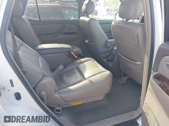 2007 Toyota Sequoia Limited with VIN 5TDBT48A87S286840, listed as a IAAI auction lot 42100819 with 304,590 mi miles and . Bid and sale history available at DreamBid. Image 8.