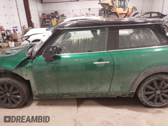 2020 MINI Hardtop Cooper S z VIN WMWXR5C01L2L36999, wystawiony jako IAAI lot #41404558 z przebiegiem 24 930 mil mil oraz . Historia ofert i sprzedaży dostępna na DreamBid. Obrazek 15.