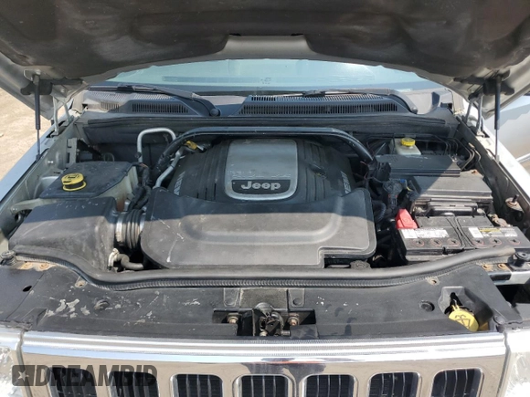 2008 Jeep Commander Limited with VIN 1J8HG58228C110889, listed as a Copart auction lot 59849515 with 164,745 mi miles and Clean title. Bid and sale history available at DreamBid. Image 12.