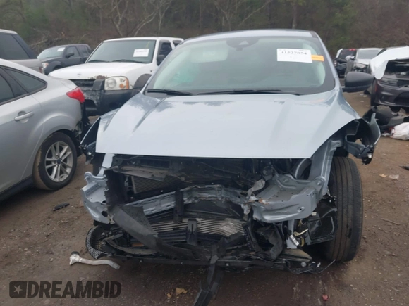 2022 Ford Escape SE z VIN 1FMCU0G66NUA90987, wystawiony jako IAAI lot #41527854 z przebiegiem 16 959 mil mil oraz . Historia ofert i sprzedaży dostępna na DreamBid. Obrazek 6.