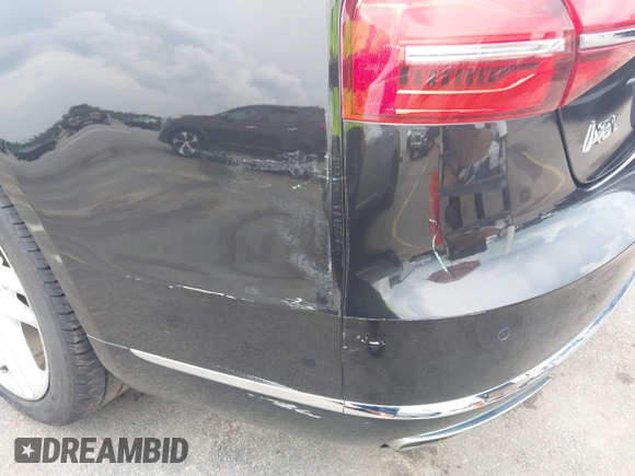 2015 Audi A8 4.0T z VIN WAU32AFD9FN023826, wystawiony jako IAAI lot #42353372 z przebiegiem 94 833 mil mil oraz . Historia ofert i sprzedaży dostępna na DreamBid. Obrazek 19.