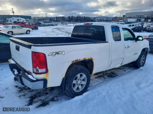 2013 GMC Sierra 1500 SLE with VIN 1GTR2VEA6DZ266074, listed as a Copart auction lot 88645005 with 0 mi miles and Salvage Title. Bid and sale history available at carsss.com. Image 3.