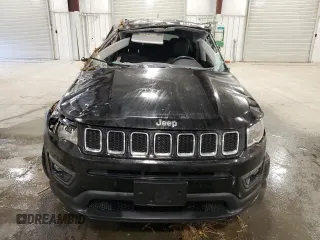 2018 Jeep Compass Latitude with VIN 3C4NJDBB1JT259366, listed as a Copart auction lot 48761085 with 56,190 mi miles and Salvage Title. Bid and sale history available at DreamBid. Image 5.