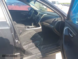 2015 Nissan Altima 2.5 with VIN 1N4AL3AP2FN308443, listed as a IAAI auction lot 41903828 with 219,522 mi miles. Bid and sale history available at carsss.com. Image 5.
