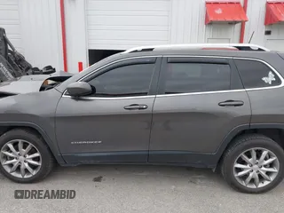 2018 Jeep Cherokee Limited with VIN 1C4PJLDB0JD565920, listed as a IAAI auction lot 41747170 with 121,604 mi miles and . Bid and sale history available at DreamBid. Image 15.