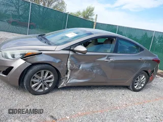2016 Hyundai Elantra SE z VIN 5NPDH4AE6GH656681, wystawiony jako IAAI lot #41941750 z przebiegiem 110 289 mil mil oraz . Historia ofert i sprzedaży dostępna na DreamBid. Obrazek 6.