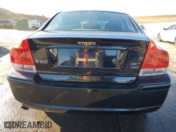 2005 Volvo S60 with VIN YV1RH592852481400, listed as a Copart auction lot 83910214 with 157,781 mi miles and Salvage Title. Bid and sale history available at carsss.com. Image 6.
