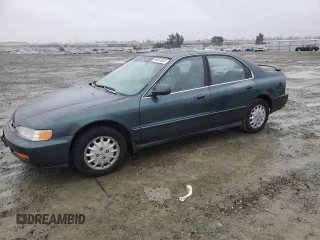 1996 Honda Accord EX with VIN 1HGCD5652TA206485, listed as a Copart auction lot 86851064 with 158,907 mi miles and Salvage Title. Bid and sale history available at DreamBid. Image 1.