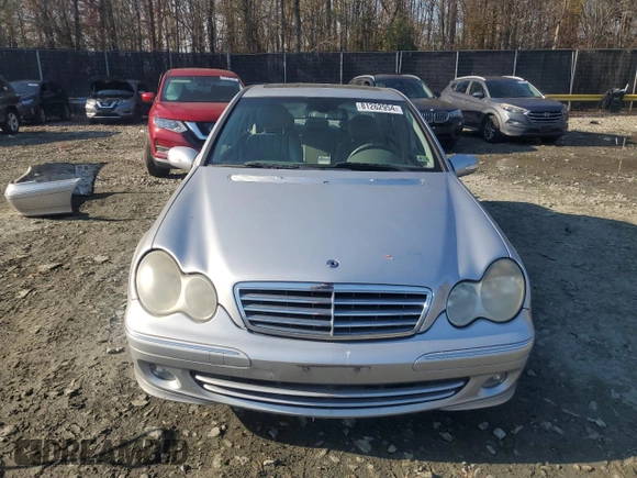 2005 Mercedes-Benz C 240 with VIN WDBRF81J15F604655, listed as a Copart auction lot 82845524 with 168,747 mi miles and Salvage Title. Bid and sale history available at DreamBid. Image 5.